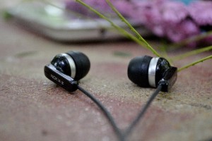 スマホにイヤホンを指しても音が聞こえない場合の対処ってどうするの?