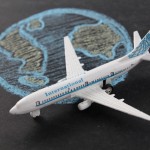 飛行機の座席は窓側と通路側、どちらを選ぶ人が多い？