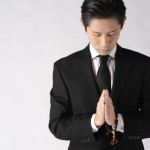 七回忌の服装なんですが喪服なの？黒っぽい服装でいいの？