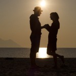 プロポーズのサプライズとして指輪を用意するのはやめたほうがいい?