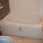 重曹でのお風呂場の掃除ってどうやって使う？カビには有効？