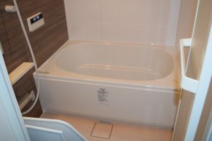 重曹でのお風呂場の掃除ってどうやって使う？カビには有効？