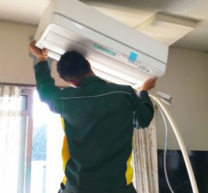 エアコンの臭いなんですが掃除しても取れないのはなぜ？