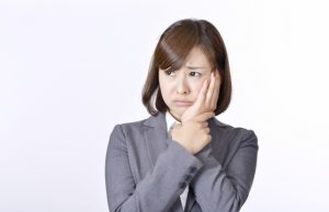 歯がグラグラして痛い原因はなに？虫歯じゃないのに
