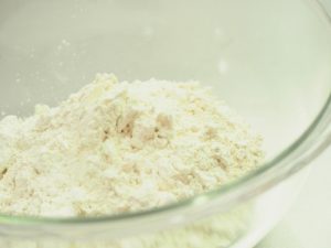 強力粉と薄力粉の違いって？見分ける方法ってあるのだろうか？