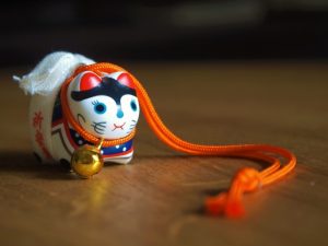 根付とはどういう意味があるんだろうか？ストラップなの？