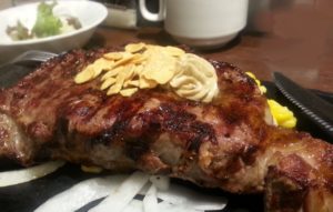 リブロースとサーロインの違いは？どちらが美味しいの？